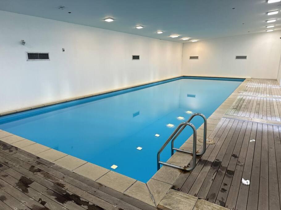 Immaculate 3 Bd 2 Bth Apartment -Free Carpark & Pool Окленд Экстерьер фото